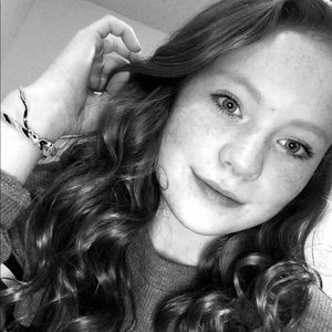 Meet your Posher, Abby